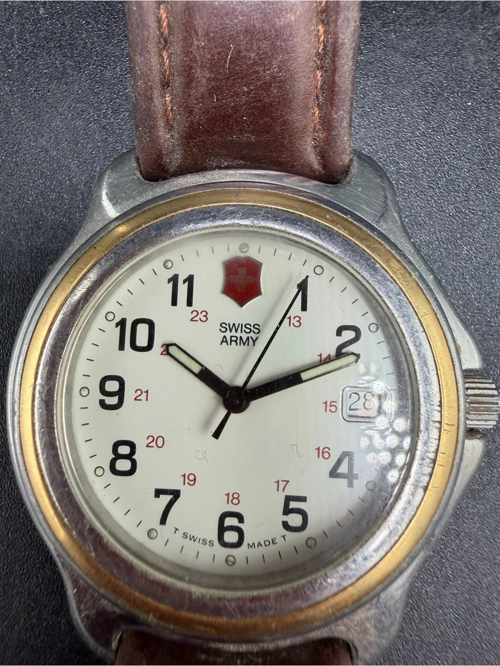 1993 Victorinox Swiss Army Mens 40MM 2-TONED Stainless OFFICER'S Quartz  Watch